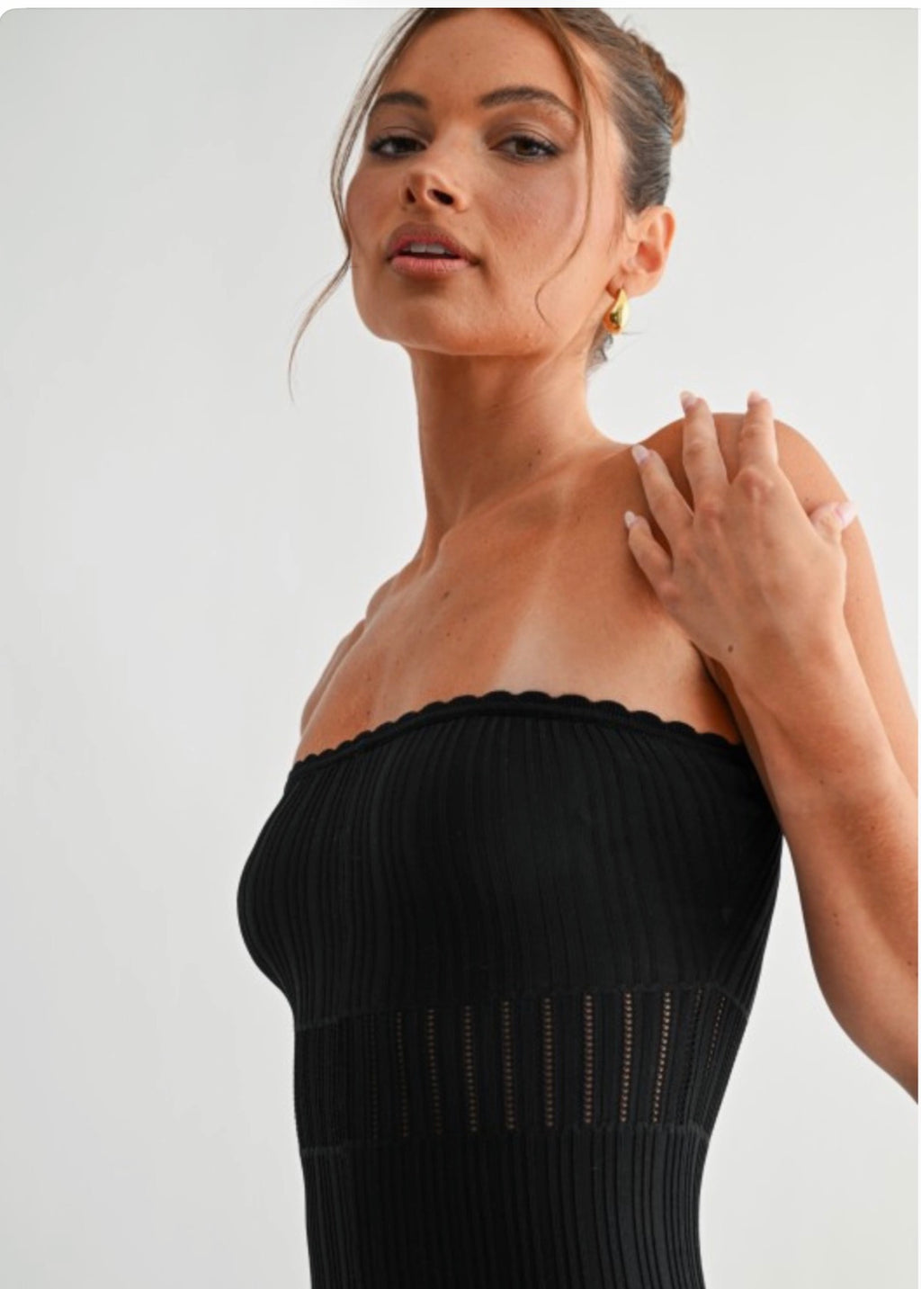 Scallop Trim Strapless Pleated Dress